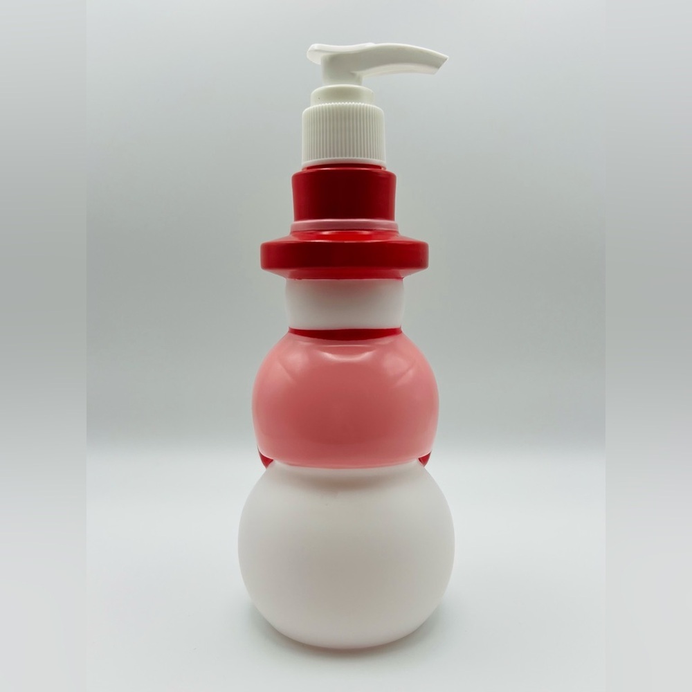 Avon Jolly Snowwoman Decanter Soap Pump 2005 Holiday Dispenser NIB - Picture 2 of 4